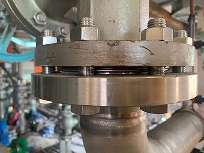 鄱陽縣生活垃圾焚燒發(fā)電廠項(xiàng)目汽輪發(fā)電機(jī)本體潤(rùn)滑油管道焊接工程